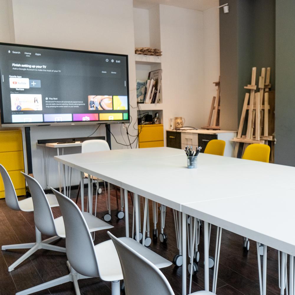 Conference Room MAXIMUM